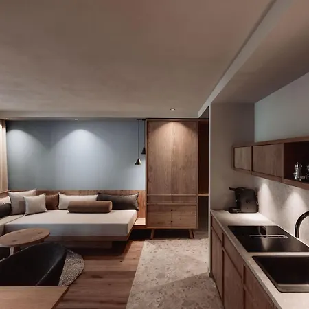 Zin Park Alpine Suites And Spa-2